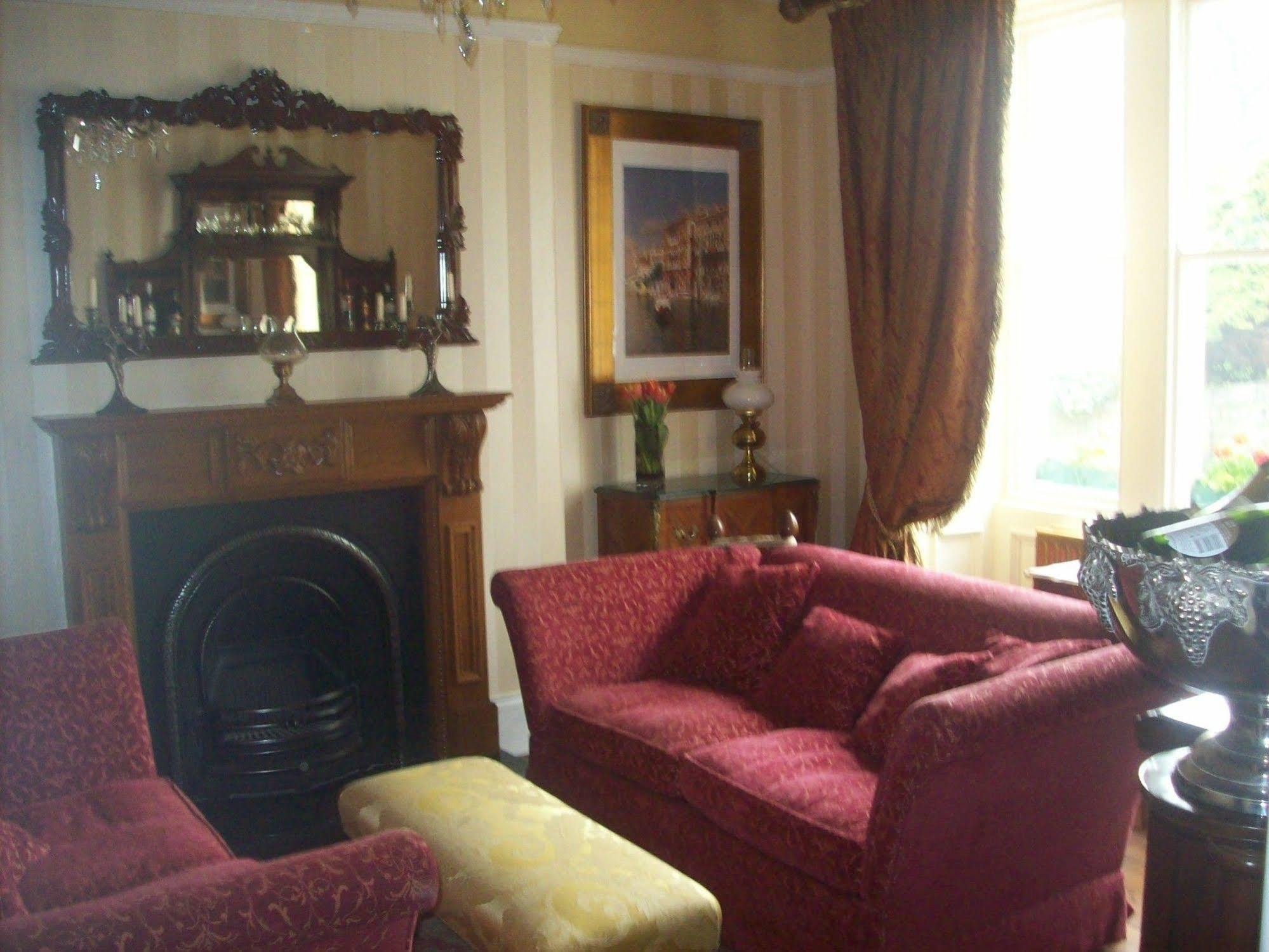 ¿Cuáles son los mejores hoteles cerca de Warkworth Castle & Hermitage? Amble Exterior foto