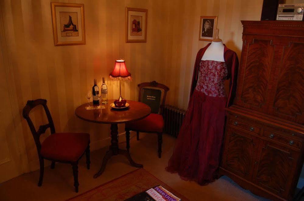 ¿Cuáles son los mejores hoteles cerca de Warkworth Castle & Hermitage? Amble Exterior foto