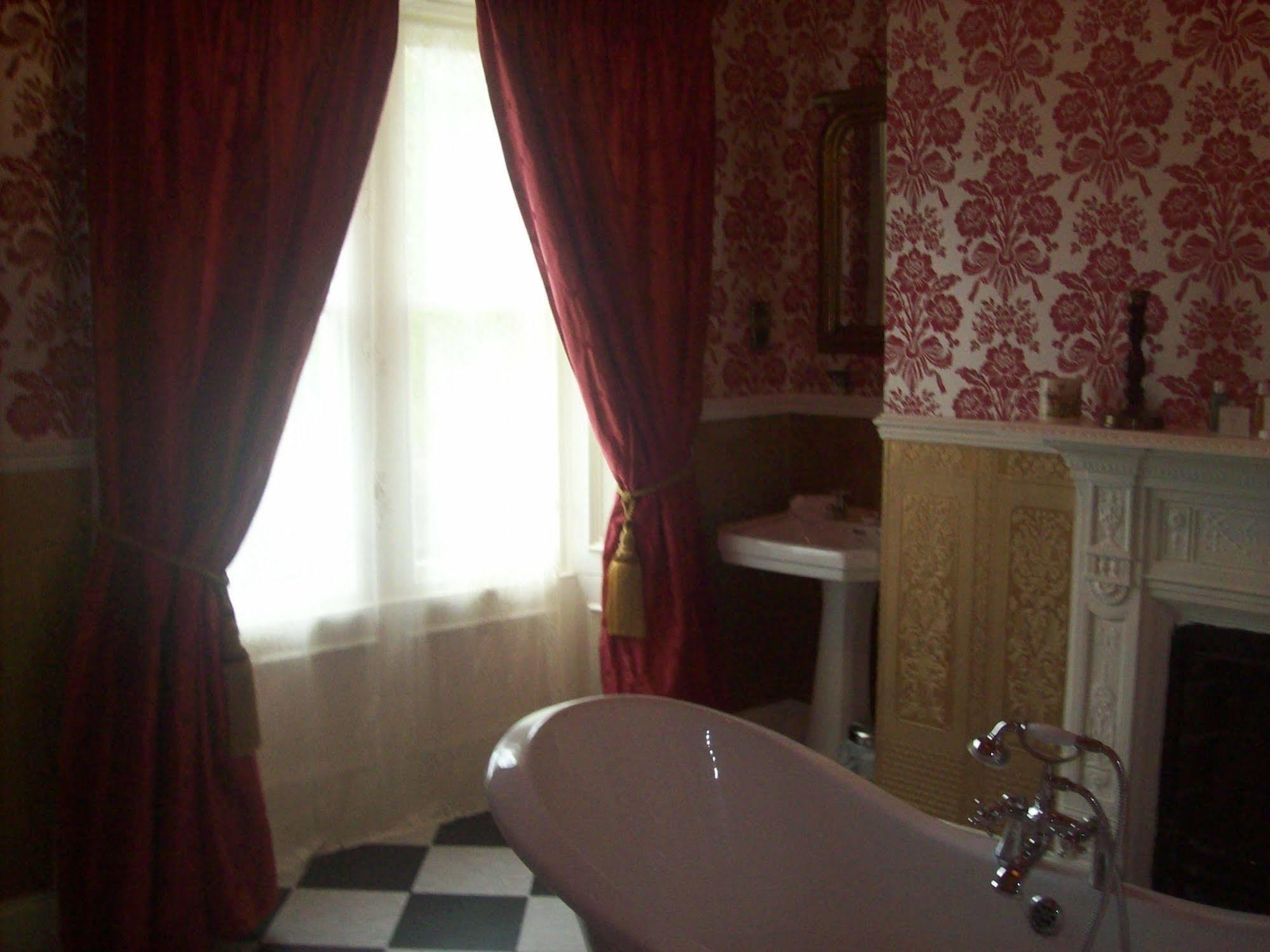 ¿Cuáles son los mejores hoteles cerca de Warkworth Castle & Hermitage? Amble Exterior foto